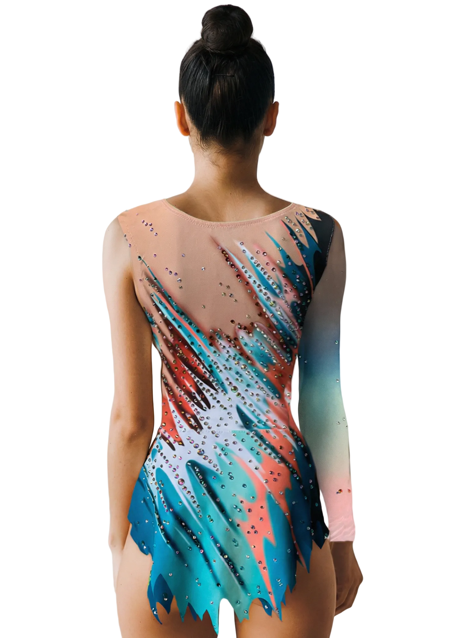 Justaucorps de gymnastique rythmique en turquoise, corail et blanc avec strass abondants, transparences couleur chair et une manche longue dégradée au style dynamique.
Justaucorps rythmique aux tons corail, bleu et blanc avec strass brillants, transparences couleur chair, coupe irrégulière et une manche longue dégradée.
Dos de justaucorps rythmique turquoise et corail avec transparences couleur chair, strass dispersés et dégradés fluides dans un style énergique.