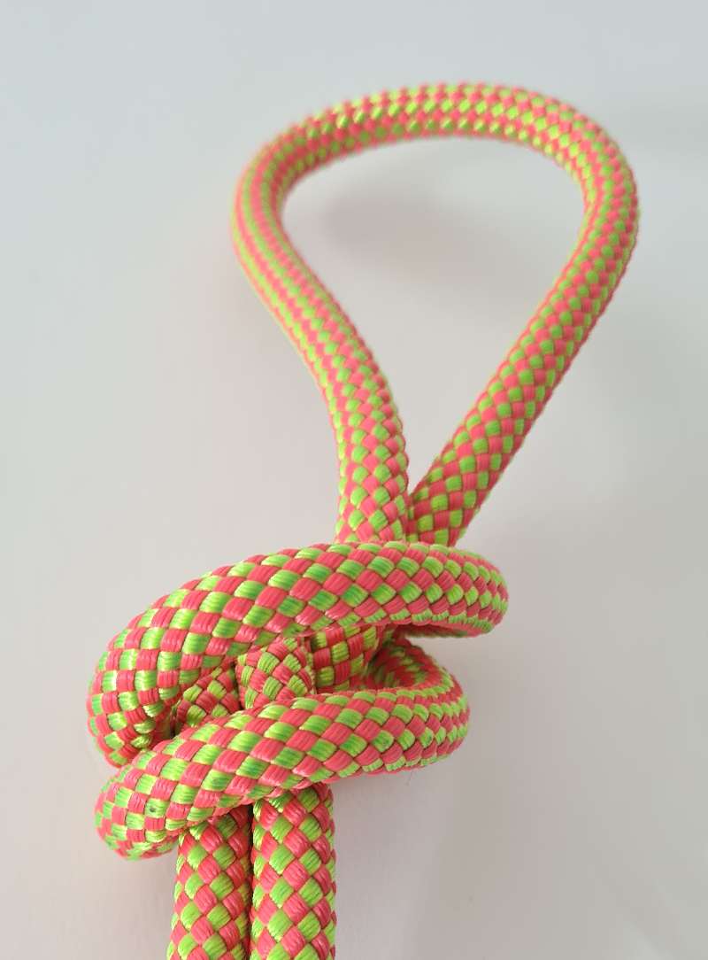 Cuerda de gimnasia rítmica de nylon rosa y amarillo neón homologada FIG con trenzado de alta visibilidad.