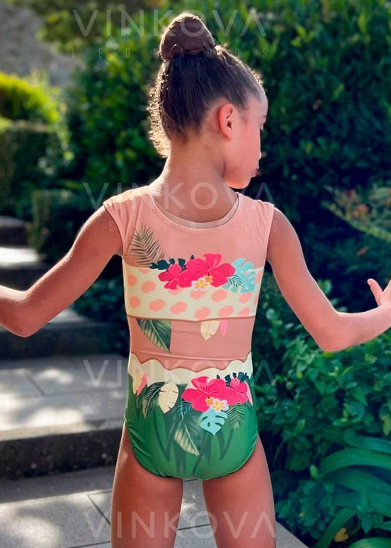 Maillot de gimnasia rítmica para entrenamiento con estampado artístico de temática surfera y colores vibrantes.