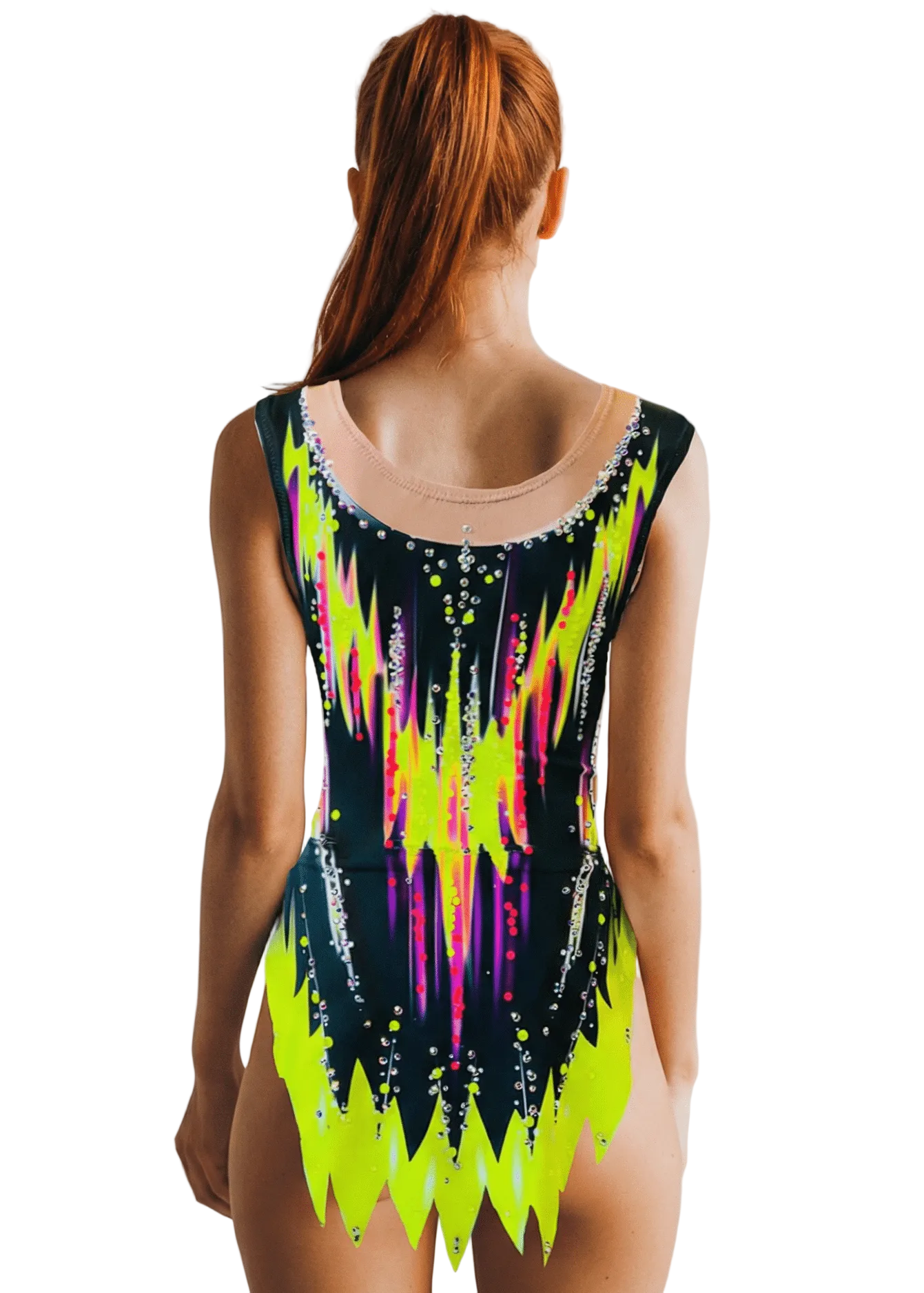 Maillot de gimnasia rítmica negro con amarillo neón y fucsia, pedrería brillante y diseño posterior afilado de líneas verticales vibrantes.
Maillot rítmico oscuro con detalles neón, pedrería abundante, transparencias superiores y patrón posterior simétrico de formas ascendentes.
Maillot de gimnasia rítmica negro y amarillo neón con pedrería fina, degradados intensos y estilo posterior dinámico de trazos luminosos.