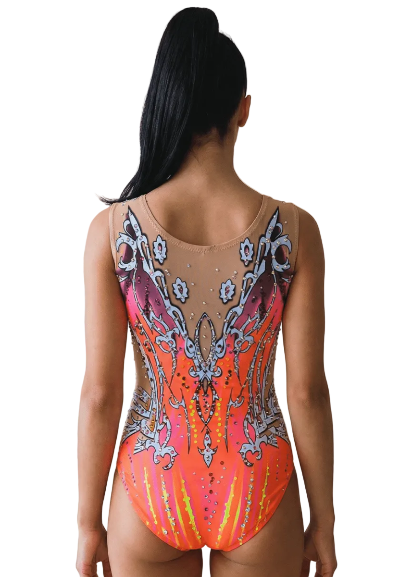 Espalda de maillot rítmico rosa y naranja neón con transparencias tono piel, pedrería brillante y ornamentos simétricos en estilo elegante.
Espalda de maillot de gimnasia rítmica en rosa y naranja neón con pedrería dispersa, transparencias tono piel y diseño ornamental detallado.
Espalda de maillot rítmico rosa y naranja neón con motivos decorativos, pedrería abundante y acabado vibrante.