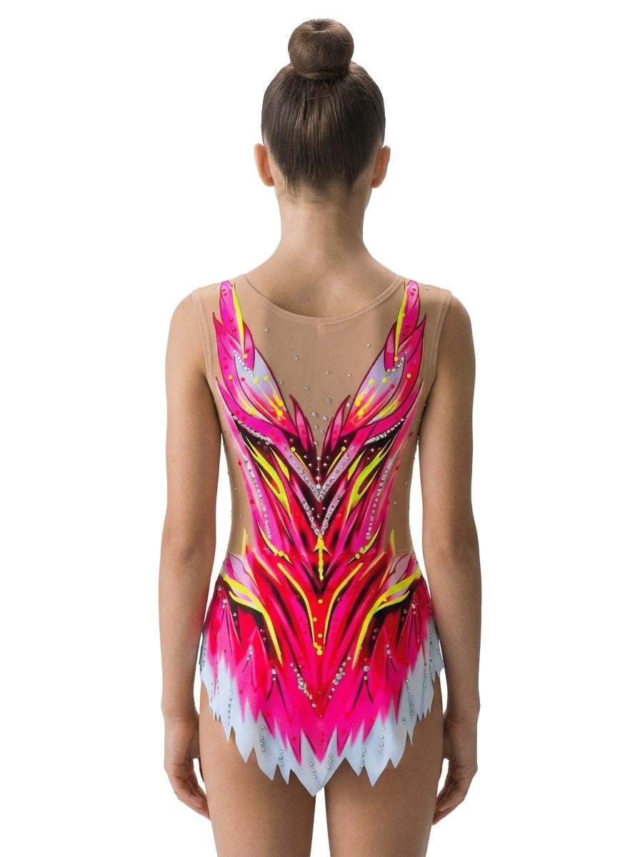 Maillot Roz Vinkova, espalda: rosa, amarillo y blanco, líneas en V, falda en picos.