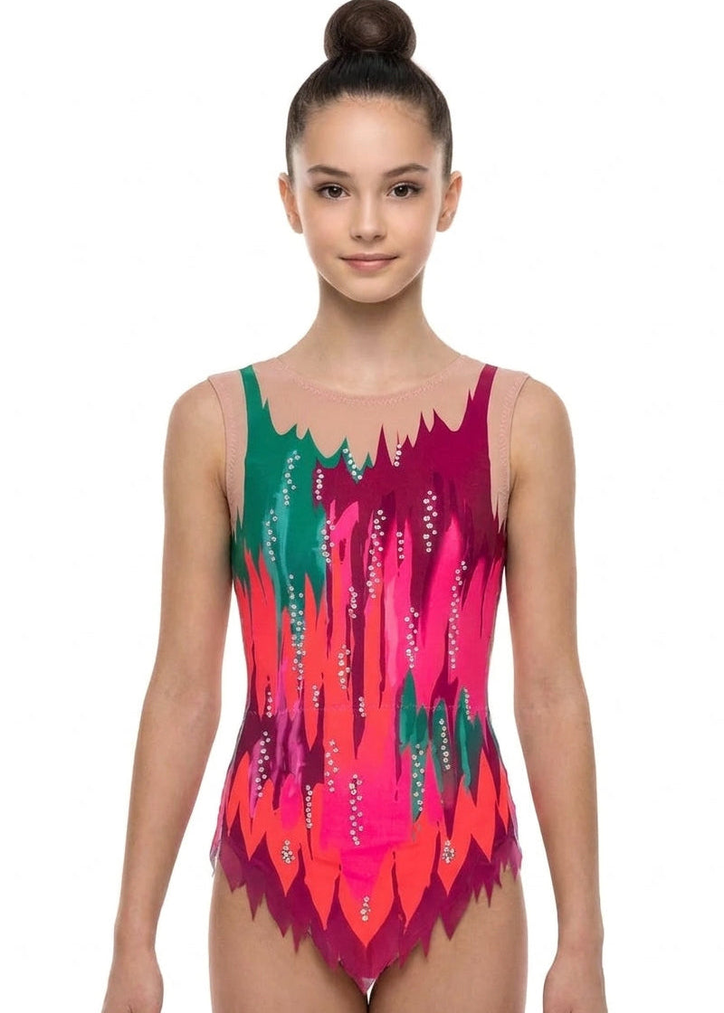 Vue de face du justaucorps GRS Matisse avec blocs fuchsia, corail et verts et touches verticales en pointes.