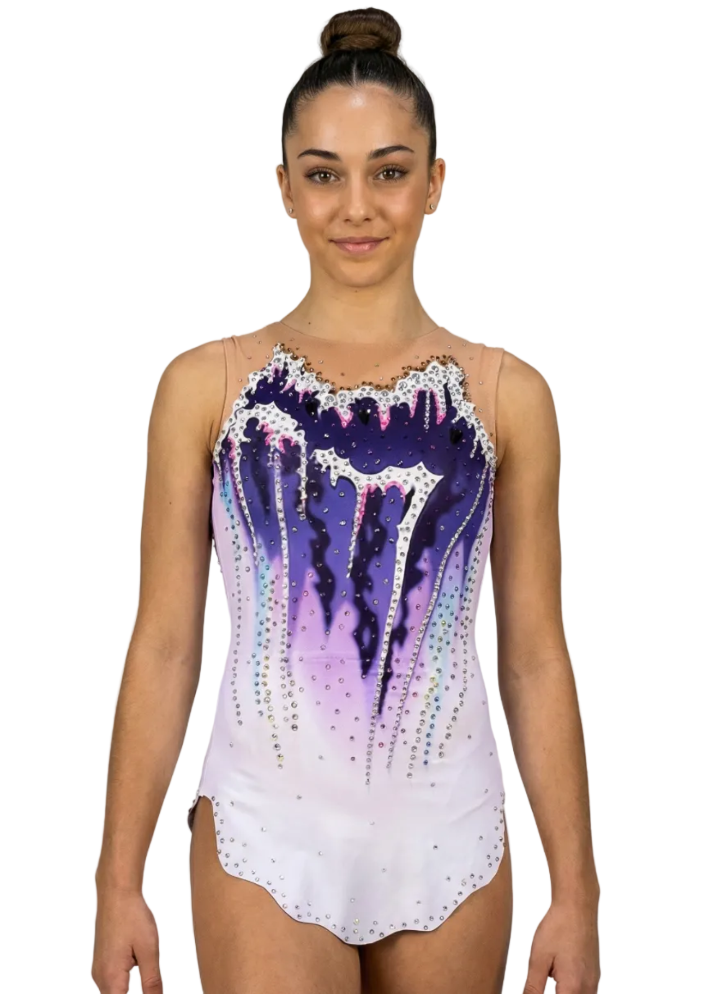 Justaucorps de gymnastique rythmique en blanc et violet avec dégradés, strass abondants et bords ondulés créant un style élégant.

Justaucorps de gymnastique rythmique de couleur claire avec violets intenses, détails blancs, strass brillants et chute dégradée apportant un fini délicat.

Justaucorps de gymnastique rythmique vu de dos en blanc et violet avec strass, dégradés doux et bords ondulés de style raffiné.