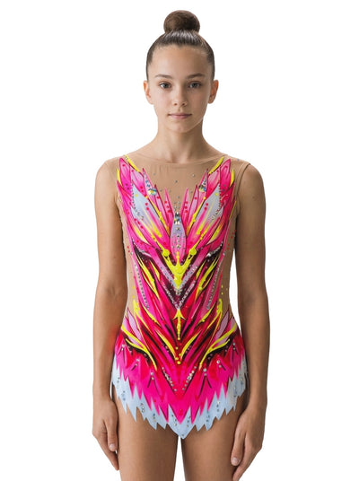 Maillot de gimnasia rítmica Roz Vinkova, frontal: rosa, amarillo y blanco, líneas en V.
