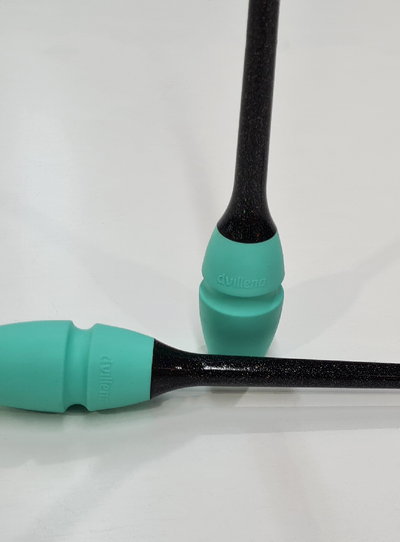 Dvillena & Vinkova rhythmic black shiny and green connectable clubs